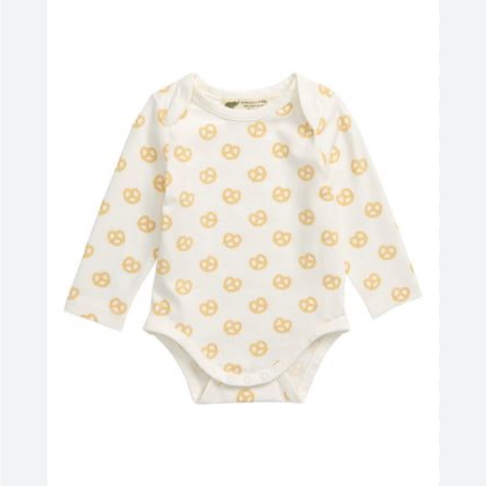 Monica + Andy Organic Cotton Pretzel Print Long Sleeve Layette Bodysuit Onesie